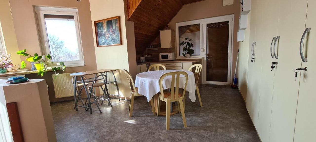 Balatonmáriafürdő Hajas Familia Kiado Szobak מראה חיצוני תמונה