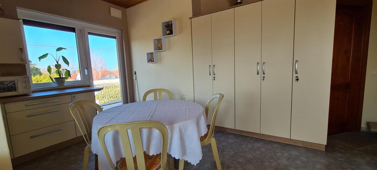 Balatonmáriafürdő Hajas Familia Kiado Szobak מראה חיצוני תמונה